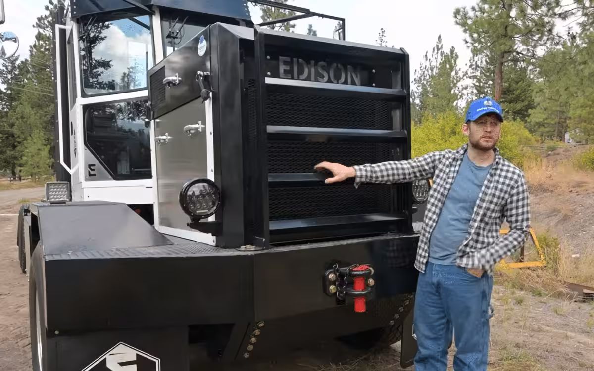 These guys were tired of waiting for the Tesla Semi to be released so started their own electric truck company
